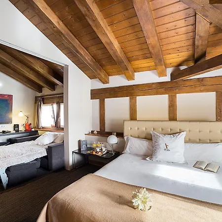 Hotel Dolarea