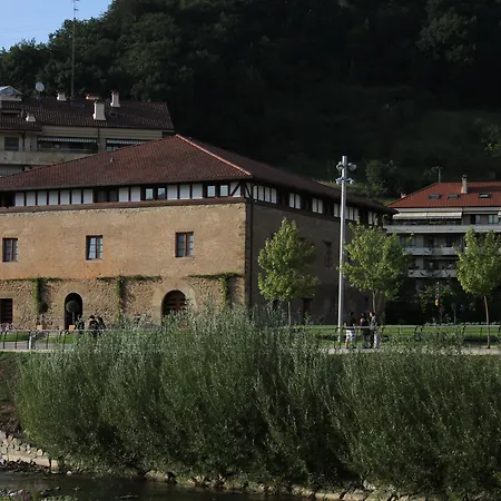 Hotel Dolarea Beasain